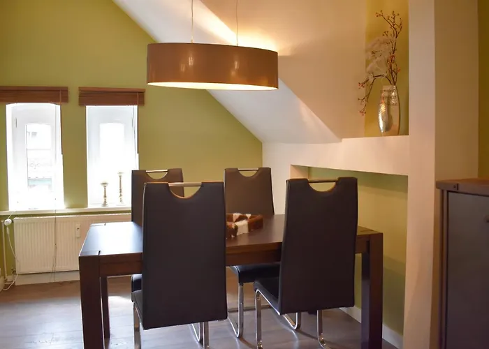 Stangenberg's Dachschloesschen *